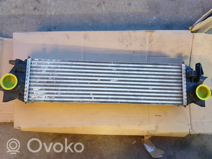 Volvo S90, V90 Радиатор интеркулера 31338306
