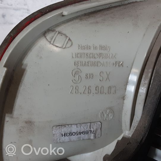 Volkswagen Touareg I Lampy tylnej klapy bagażnika 28269003