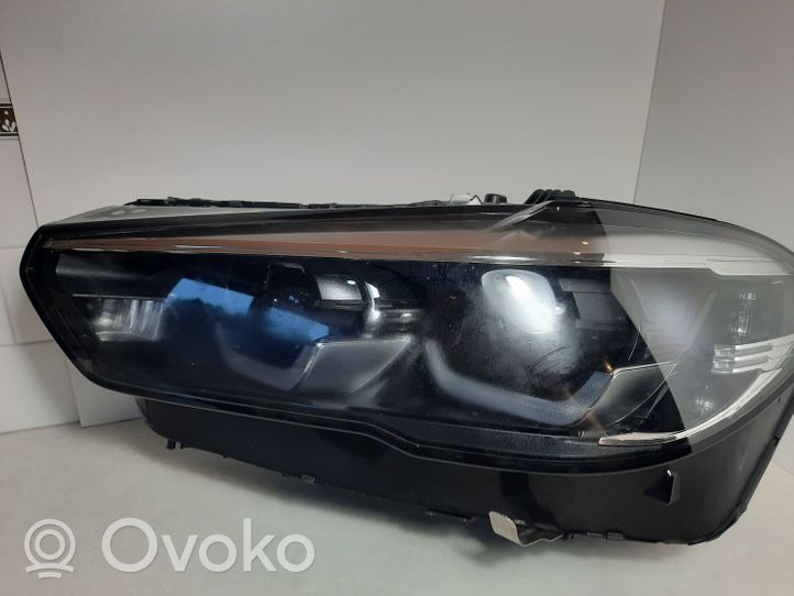 BMW X5 G05 Lampa przednia 5A2799101