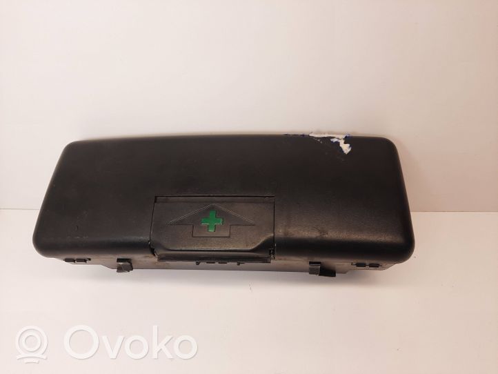 BMW 5 E39 First aid kit 52108176553