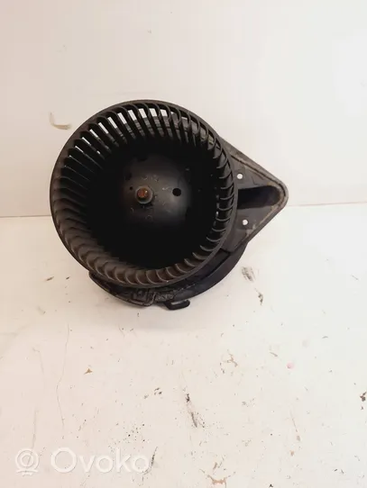 Volkswagen PASSAT B4 Soplador/ventilador calefacción 357820021