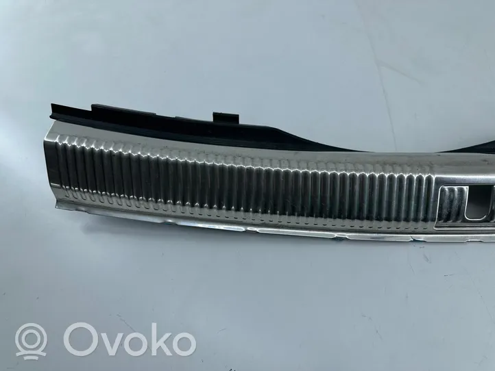 Audi A6 S6 C7 4G Osłona pasa bagażnika 4G9864483B