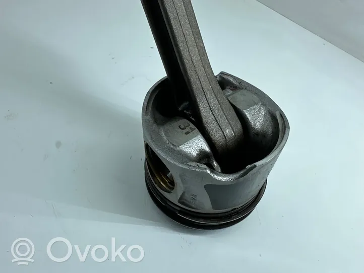 Audi A7 S7 4G Piston with connecting rod CRT