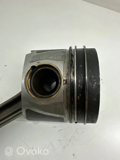 Audi A7 S7 4G Piston with connecting rod CRT