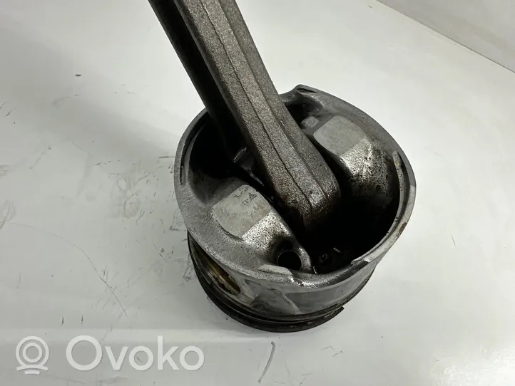 Audi A7 S7 4G Piston with connecting rod CRT