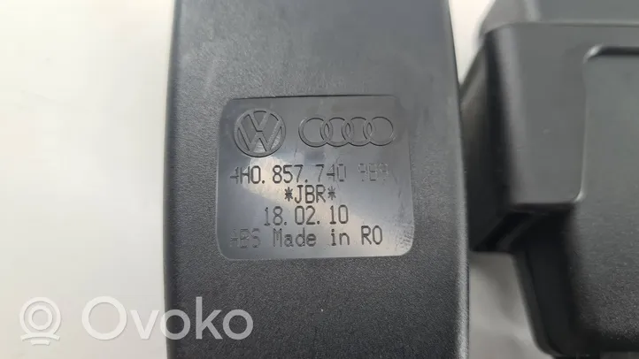 Audi A8 S8 D4 4H Klamra środkowego pasa bezpieczeństwa fotela tylnego 4H0857740