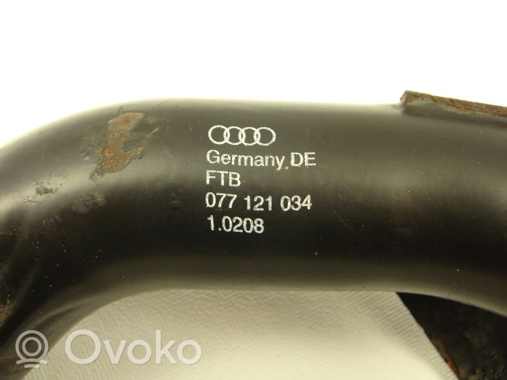 Audi RS6 C5 Moottorin vesijäähdytyksen putki/letku 077121034