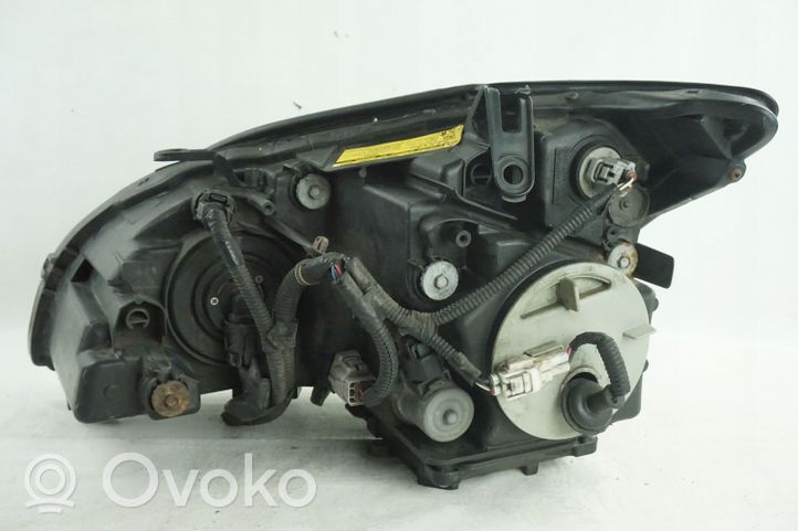 Lexus RX 330 - 350 - 400H Lampa przednia 