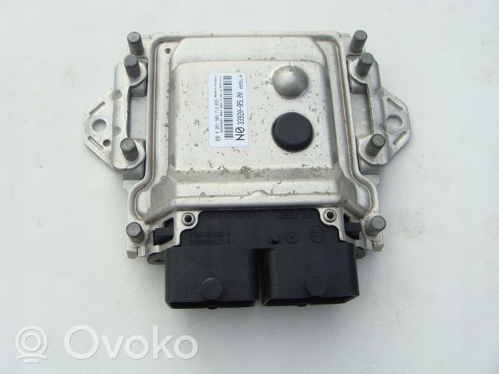 Suzuki Swift Moottorin ohjainlaite/moduuli 0261S05713