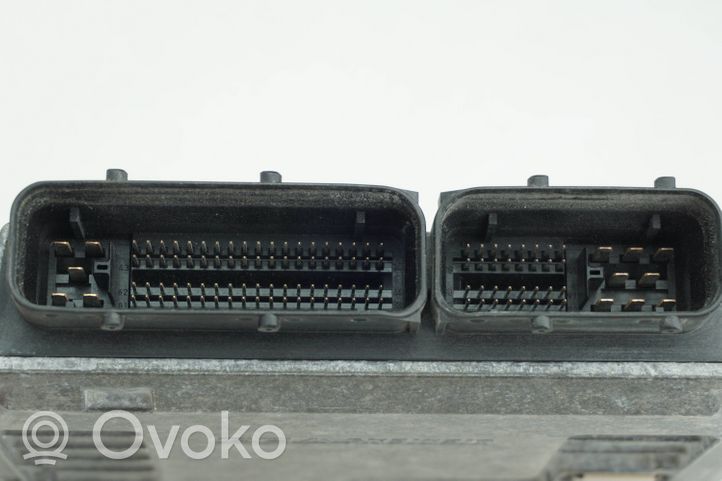 Volkswagen Golf VI Sterownik / Moduł ECU 06A906033JA