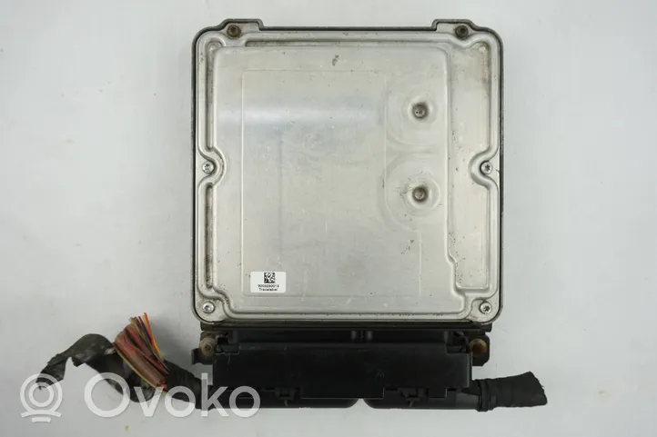 Volkswagen PASSAT B6 Calculateur moteur ECU 03C906021A