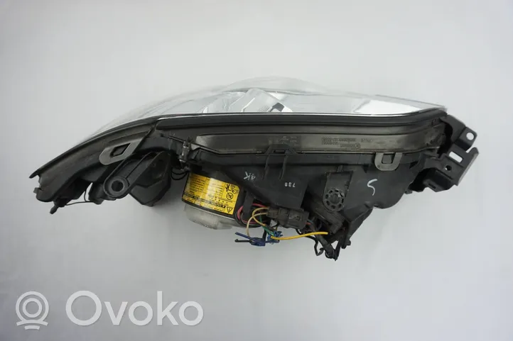 Subaru Outback Priekinis žibintas 10020959