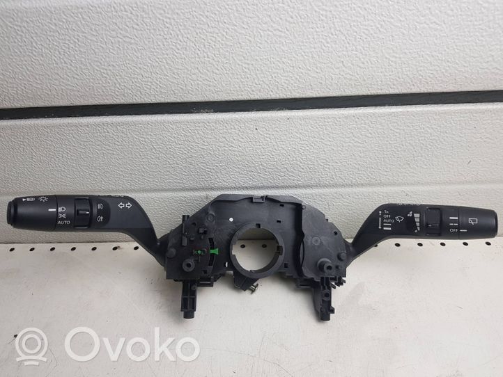 Nissan Qashqai J12 Ручка поворотов/ фонарей 210920S11