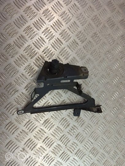 BMW 7 F01 F02 F03 F04 Supporto di montaggio del parafango 7184179