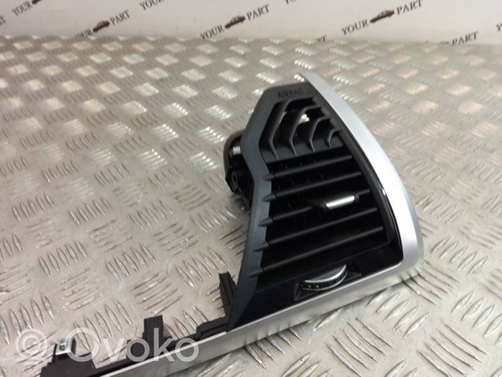 BMW X3 G01 Panelės apdaila 9384395