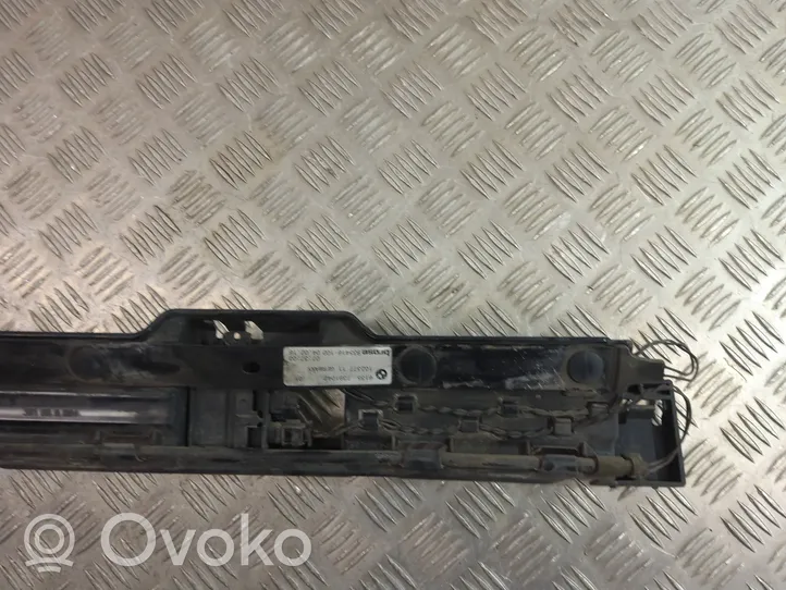 BMW X1 F48 F49 Takaluukun anturi 7391042