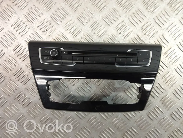 BMW X1 F48 F49 Przyciski / Przełącznik regulacji głośności 9371456