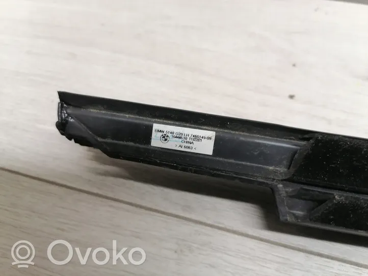 BMW 3 G20 G21 Moulures des vitres de la porte avant 7465149