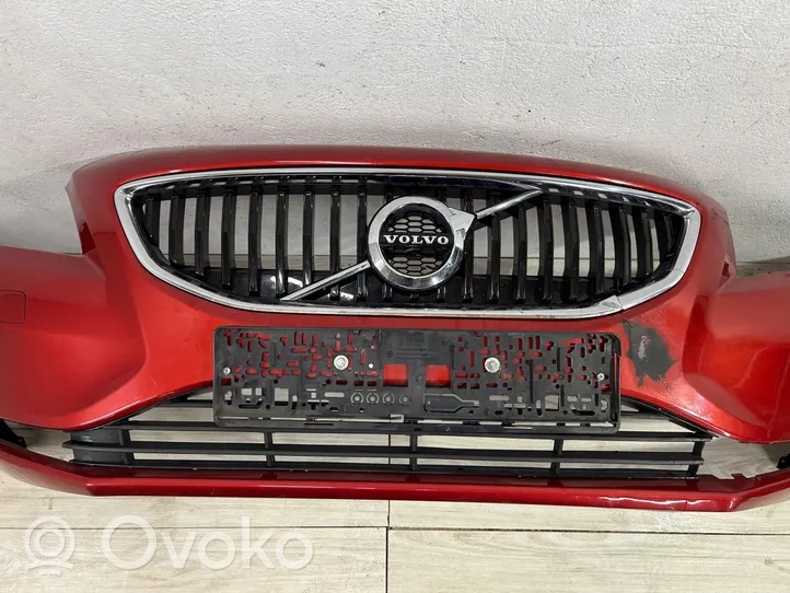 Volvo V40 Pare-choc avant 31283732