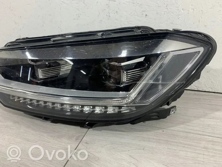 Volkswagen Touran III Lot de 2 lampes frontales / phare 5TB941081A