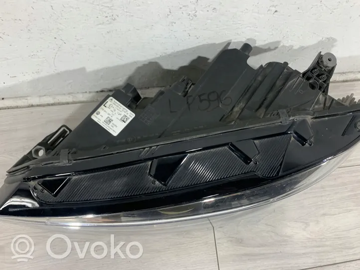 Volkswagen Touran III Lot de 2 lampes frontales / phare 5TB941081A