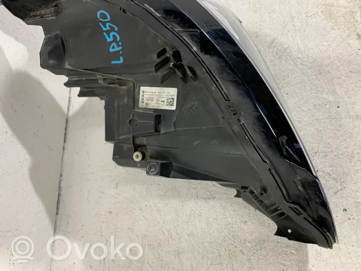 Peugeot 5008 II Lampa przednia 9836230280