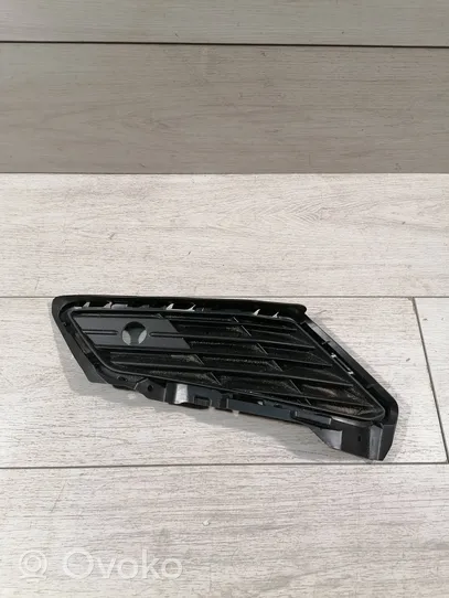 Citroen DS7 Crossback Grille inférieure de pare-chocs avant 9831207977