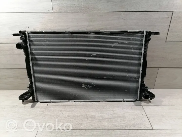 Audi A4 S4 B9 8W Aušinimo skysčio radiatorius 8W0121251H