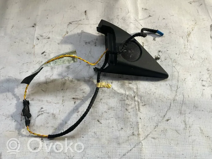 BMW 6 E63 E64 Garsiakalbis (-iai) priekinėse duryse 6831642