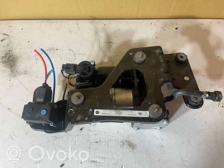 BMW X5 E70 Compresseur / pompe à suspension pneumatique 6799419