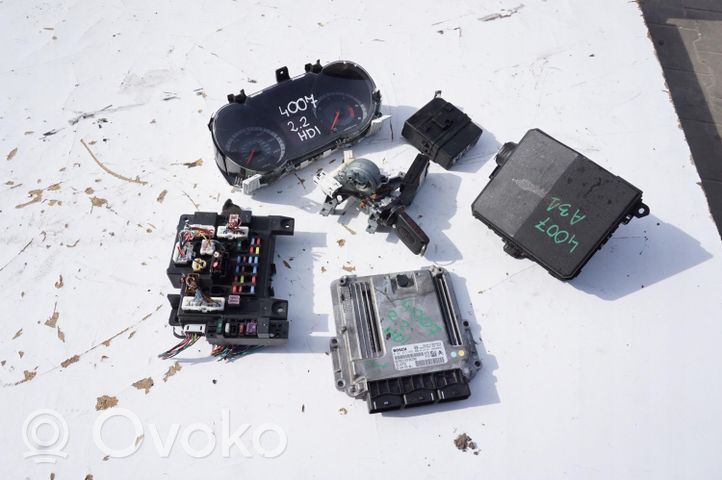 Peugeot 4007 Motorsteuergerät ECU 