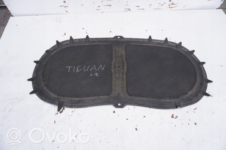 Volkswagen Tiguan Izolacja termiczna / wygłuszenie pokrywy / maski silnika 