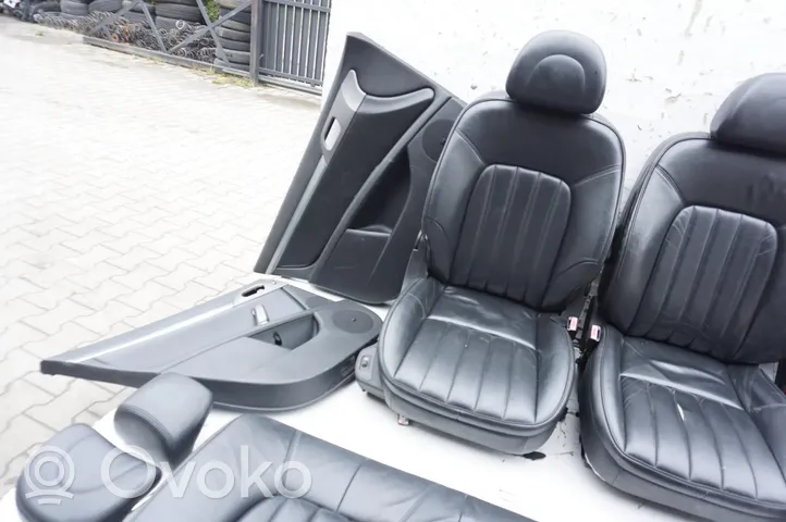 Peugeot 407 Sėdynių komplektas 