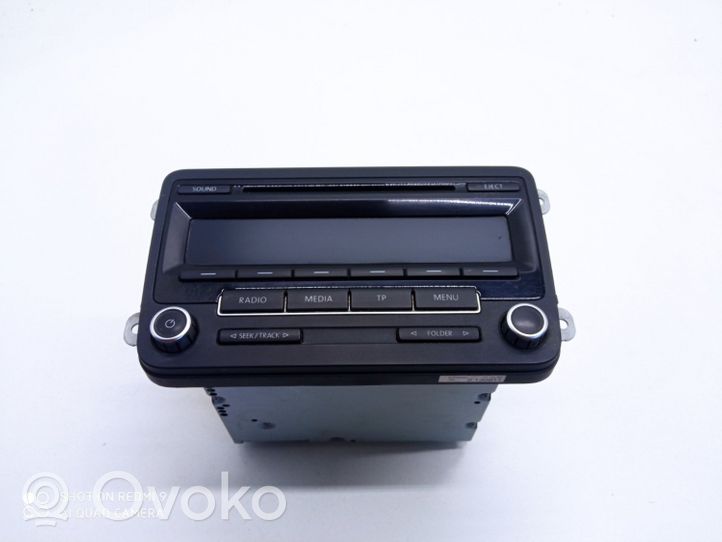 Volkswagen Golf V Radion/GPS-laitteen pääyksikön kehys 7640211360