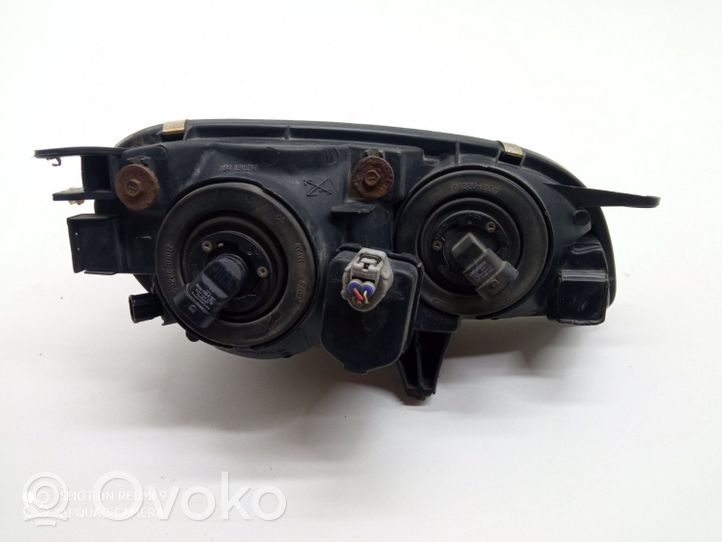 Toyota Corolla E120 E130 Lampa przednia 