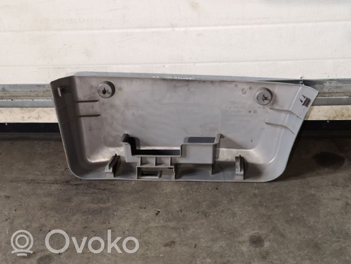 Mercedes-Benz Sprinter W906 Bolsillo de almacenamiento de la puerta delantera A9067270571