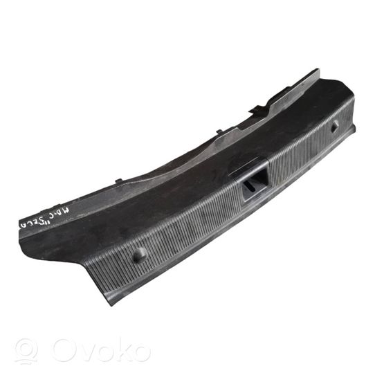 Mercedes-Benz E C207 W207 Protector del borde del maletero/compartimento de carga A2046900825