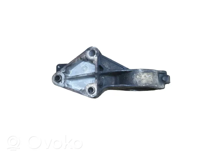 Fiat Ducato Vetoakselin tukilaakerin kiinnike 504105912