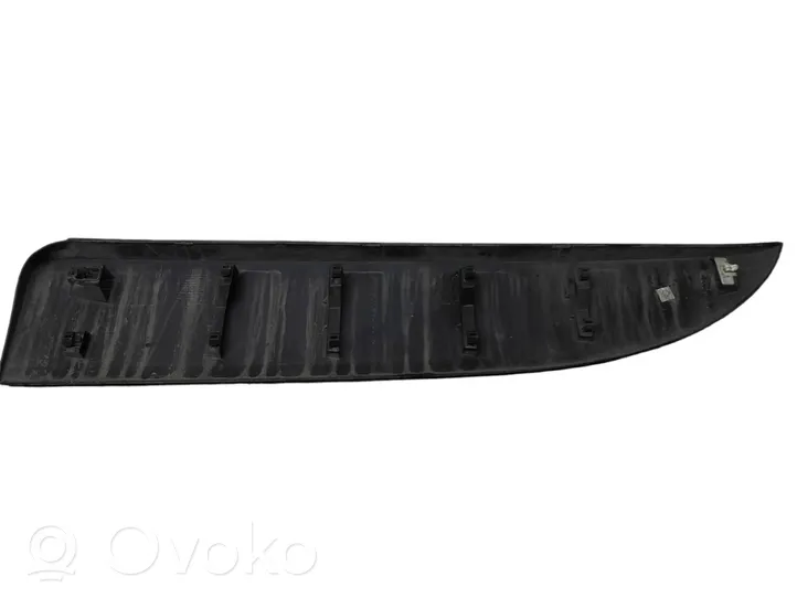 Renault Trafic III (X82) Front door trim (molding) 808200752R