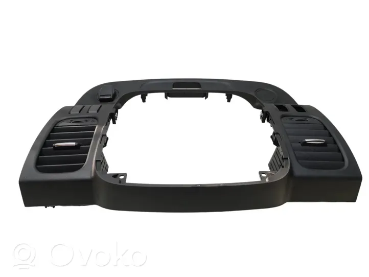 Renault Trafic III (X82) Radio/GPS head unit trim 682600790R