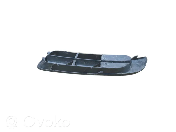 Skoda Roomster (5J) Mascherina inferiore del paraurti anteriore 5J0807368