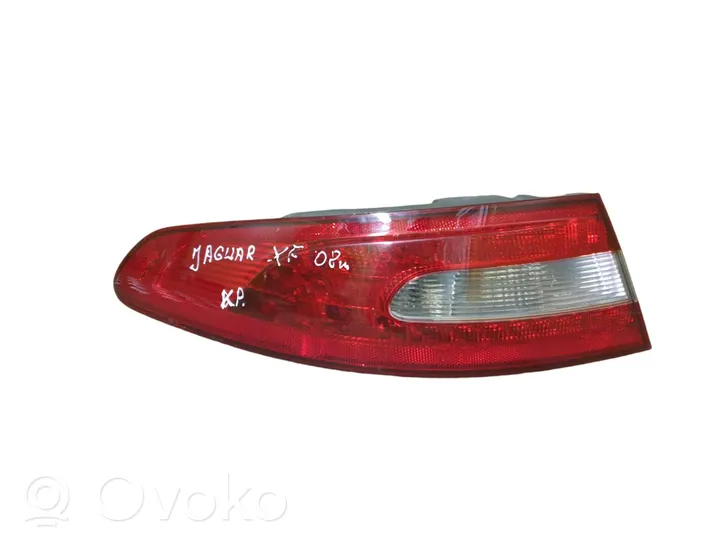 Jaguar XF Lampa tylna 8X2313405BD