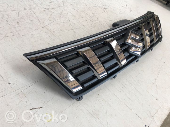 Suzuki Grand Vitara II Maskownica / Grill / Atrapa górna chłodnicy 7212186R0