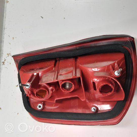 Toyota RAV 4 (XA20) Luci posteriori 083121374LR