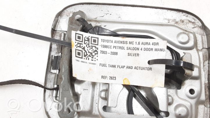Toyota Avensis T250 Klapka wlewu paliwa 