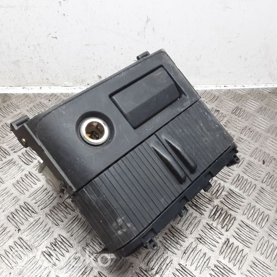 Nissan X-Trail T30 Console centrale contour garniture cendrier 041028