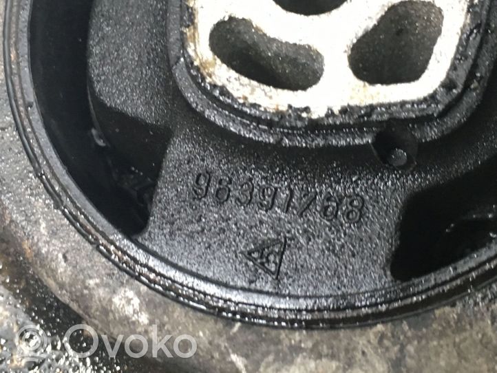 Citroen Saxo Wspornik / Mocowanie łożyska podpory wału napędowego 9644772280