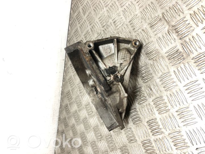 Citroen C4 I Supporto della pompa del carburante 96365905