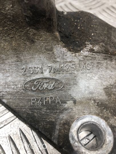 Ford Fiesta Pavarų dėžės tvirtinimo kronšteinas 2S617M125AC