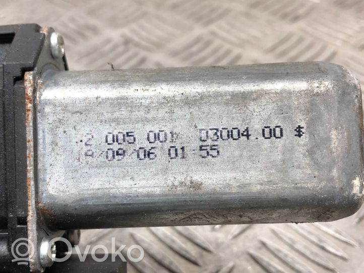 Opel Corsa D Priekinis varikliukas langų pakėlėjo 0300400